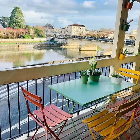 "Au Fil De La Charente" - Coeur De Saintes - Wifi Clim - Classe 4 Etoiles - 4 Pers エクステリア 写真